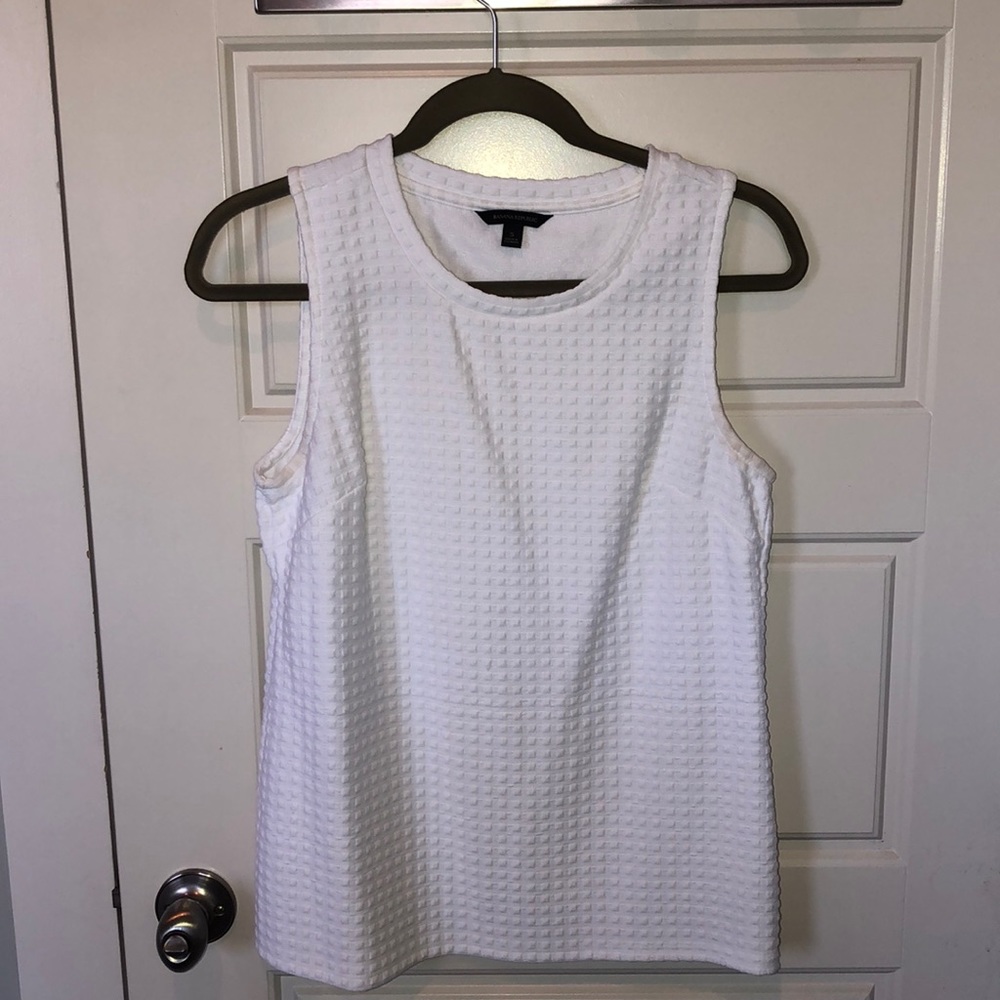 Banana Republic sleeveless cotton blouse